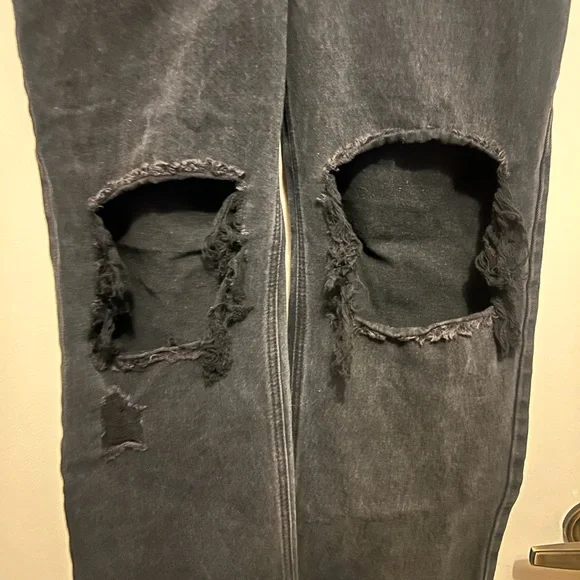 Princess Polly Women's Black Straight Jeans - Picture 4 of 4